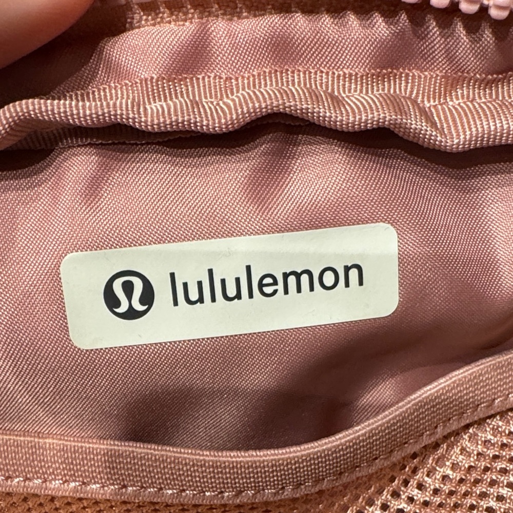 Lululemon Blush Pink Crossbody Bag - Picture 7 of 10